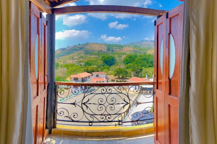Hotel Majam'S Resort سان جيل المظهر الخارجي الصورة