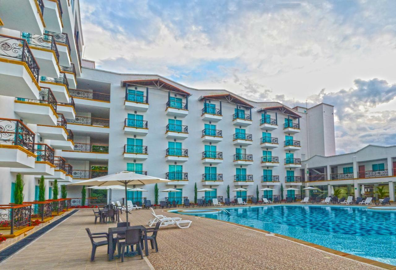 Hotel Majam'S Resort سان جيل المظهر الخارجي الصورة